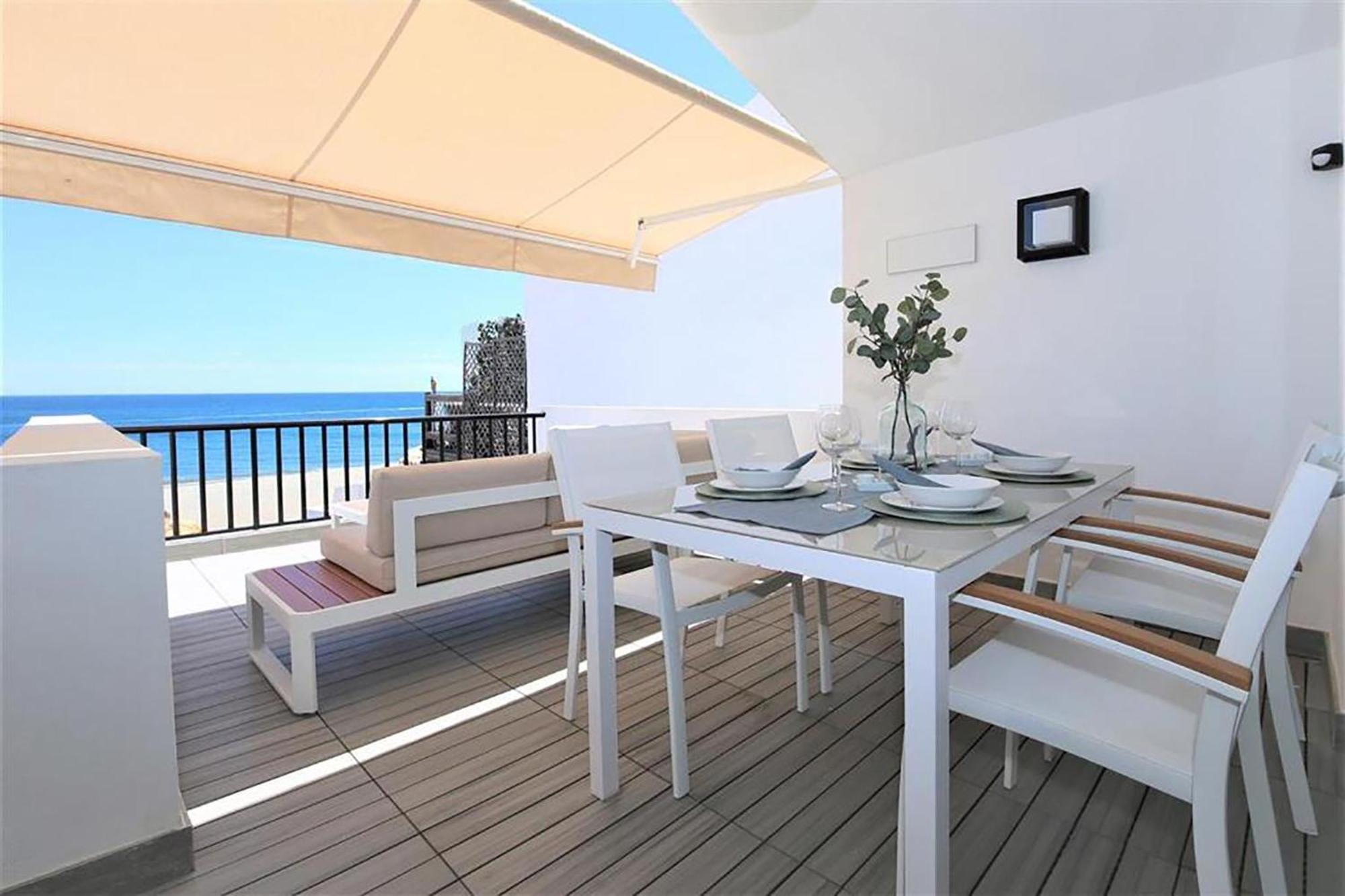 Beachhouse Galore Estepona Luaran gambar